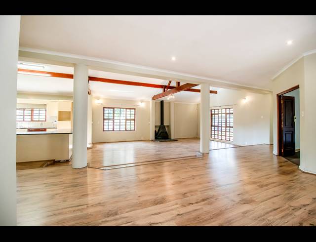 6 BEDROOM FREEHOLD RENTED IN SANDOWN